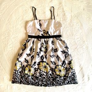 Like-New Vintage Y2K Floral Dress